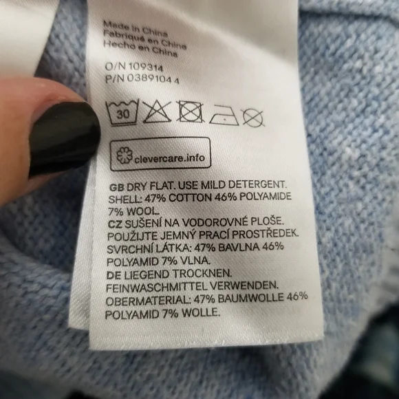 H&M Kids Sweater - Navy Blue geometrical wool blend boys size 4-6 (C8) - Picture 7 of 7